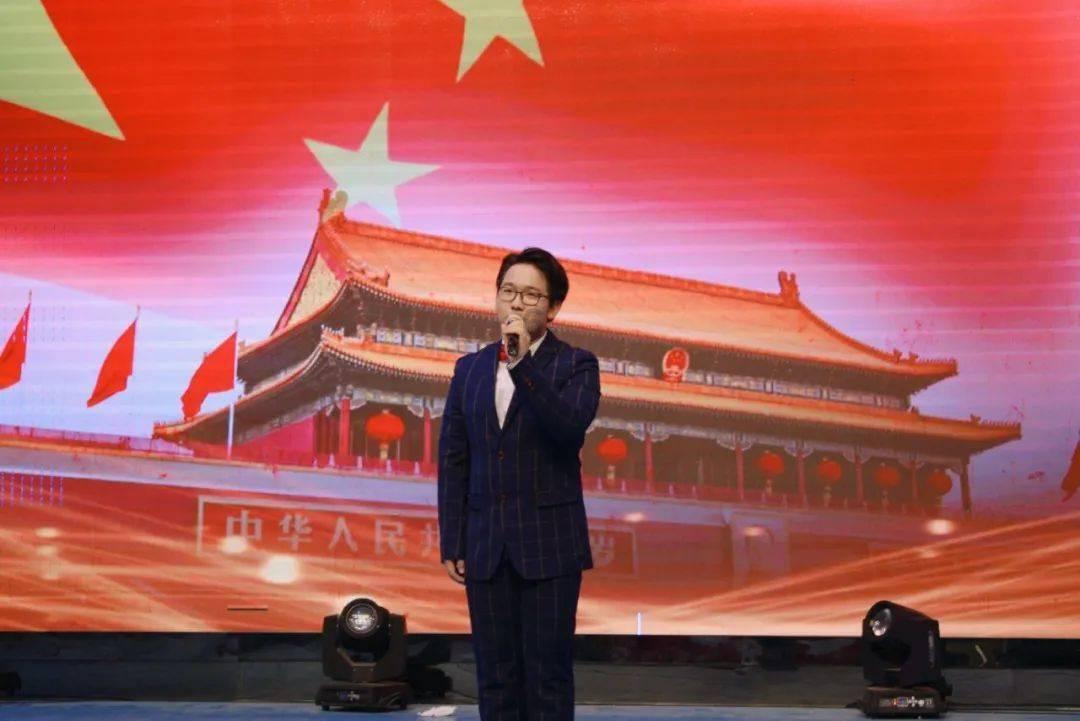 多彩木块解谜