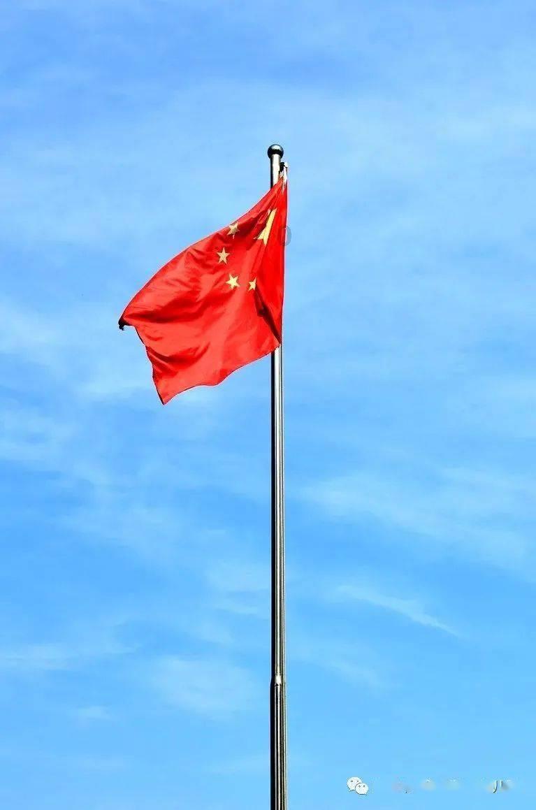 上升的白气球
