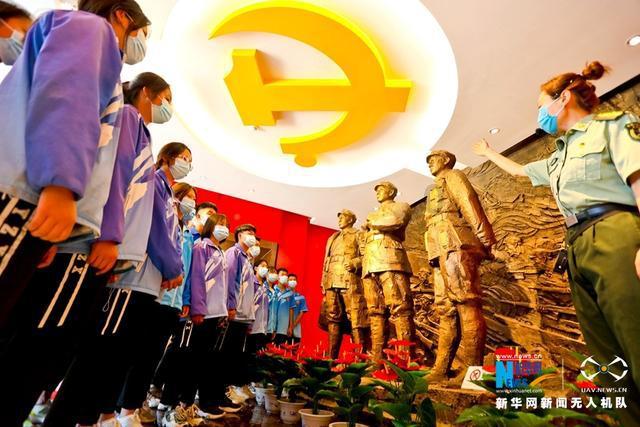【青海爱尔眼科医院科室故事】“晓梅院长妙手正眼前……”
