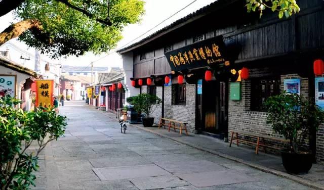 男的不敢告白，连女生叫他出来也不敢出来是什么毛病？很远跑过来却不敢见面。游戏画面