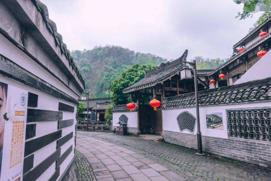 迪丽热巴海南雨慕合伙企业拟注销